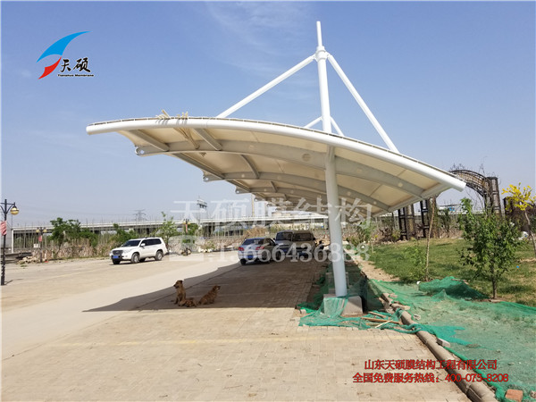 膜結(jié)構(gòu)停車棚造價(jià)多少？